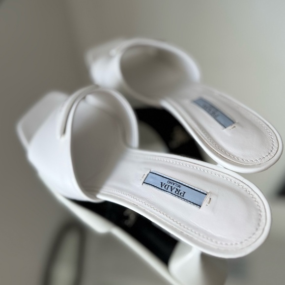 EUC PRADA Leather sandals $1,100 39 - Picture 13 of 13